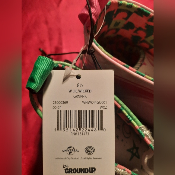 Stylish High-Top Sneakers - Green and White - Picture 7 of 7